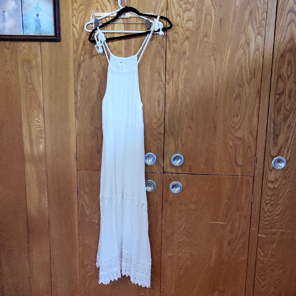 Old Navy White Lacy Maxi Dress With Lining